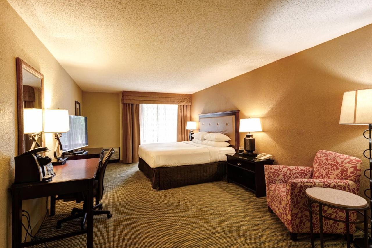 Crowne Plaza Jacksonville Airport By Ihg מראה חיצוני תמונה