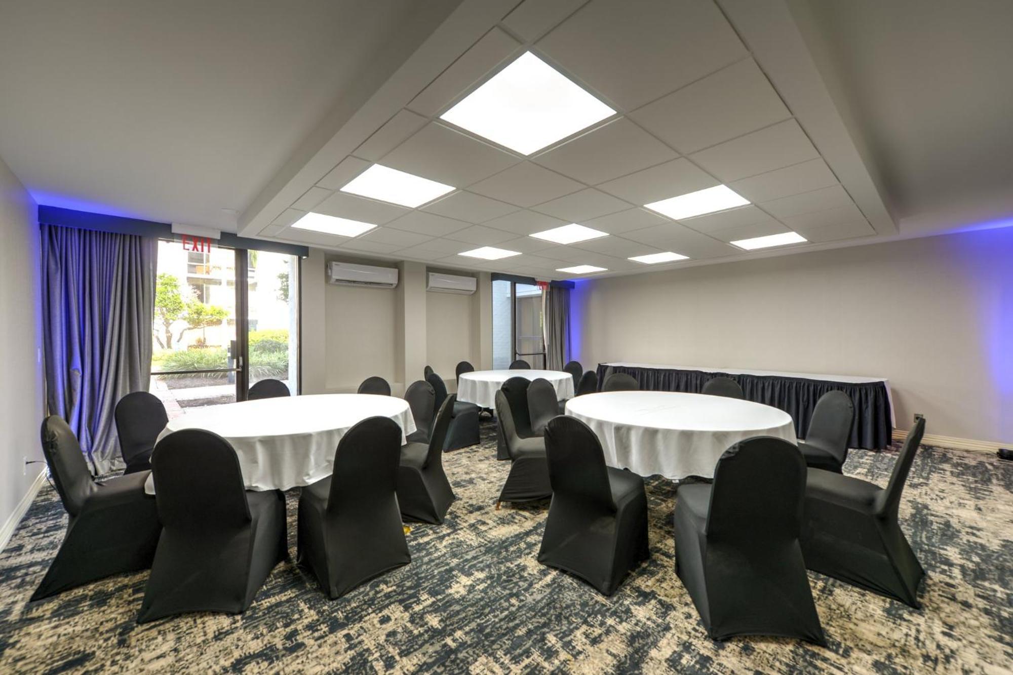 Crowne Plaza Jacksonville Airport By Ihg מראה חיצוני תמונה